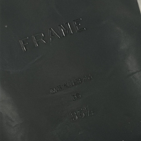 Frame Le Osborne Python-Embossed Leather Slides - Picture 11 of 11